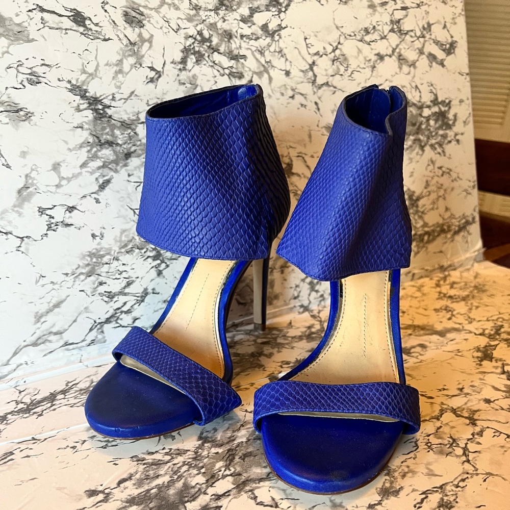 Gianni Bini high heels